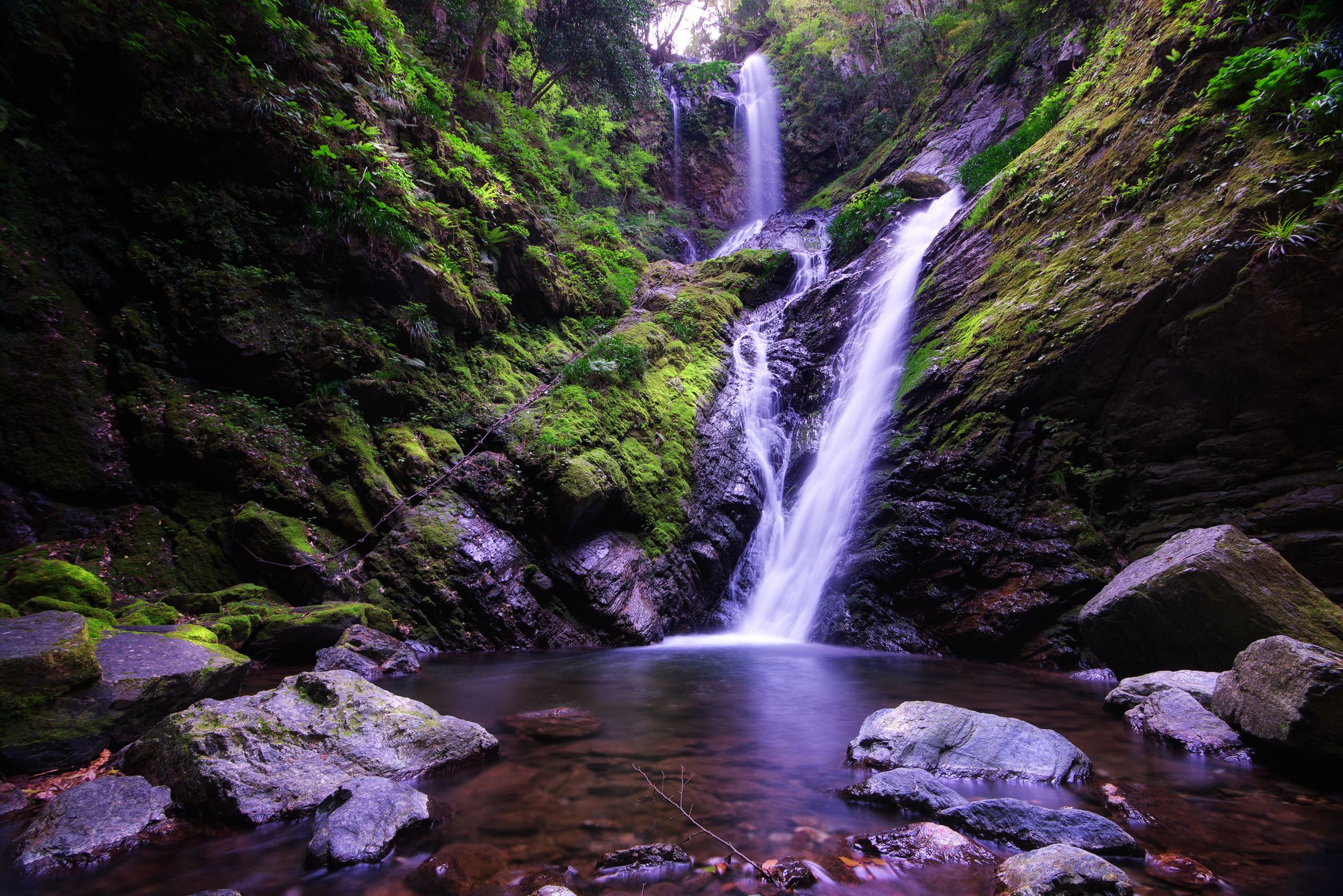 Places%20 %20Two Tiered%20Waterfall%20Scene%20%282014%29